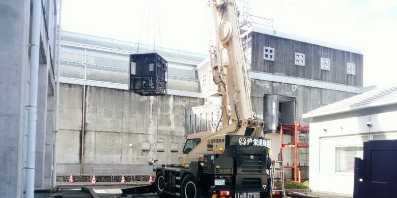 某町民センター　冷温水発生器更新工事