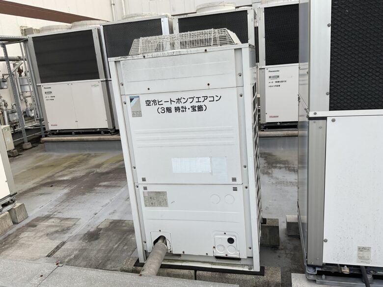 某所百貨店内店舗　空調更新工事