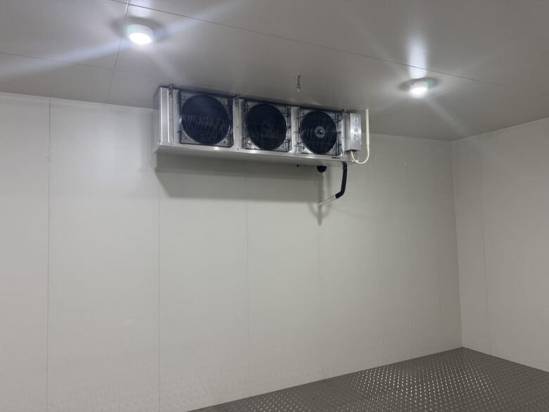 某食品工場 プレハブ冷蔵庫設置工事