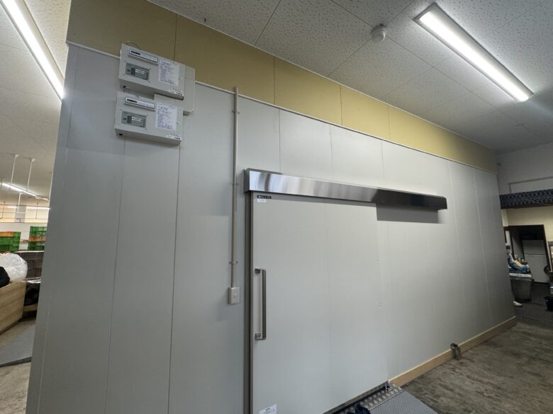 某食品工場 プレハブ冷蔵庫設置工事