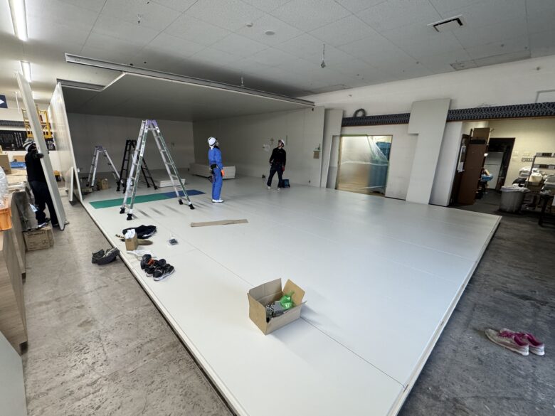 某食品工場 プレハブ冷蔵庫設置工事