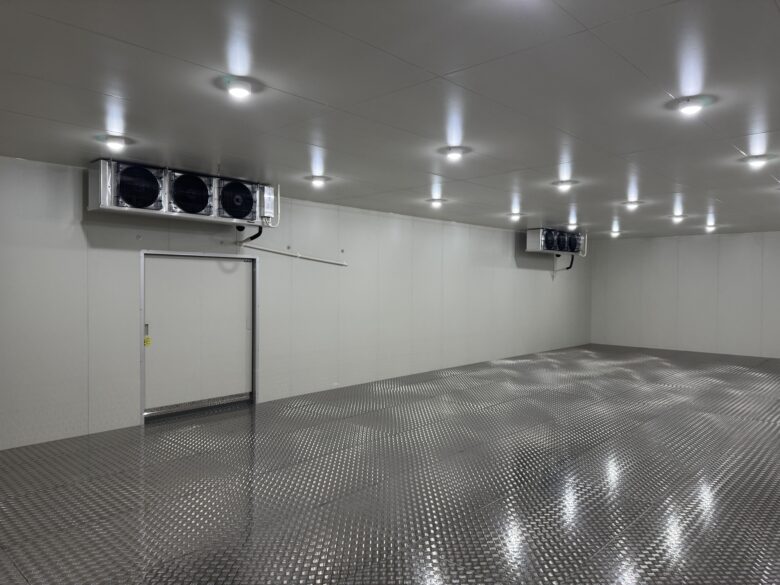 某食品工場 プレハブ冷蔵庫設置工事